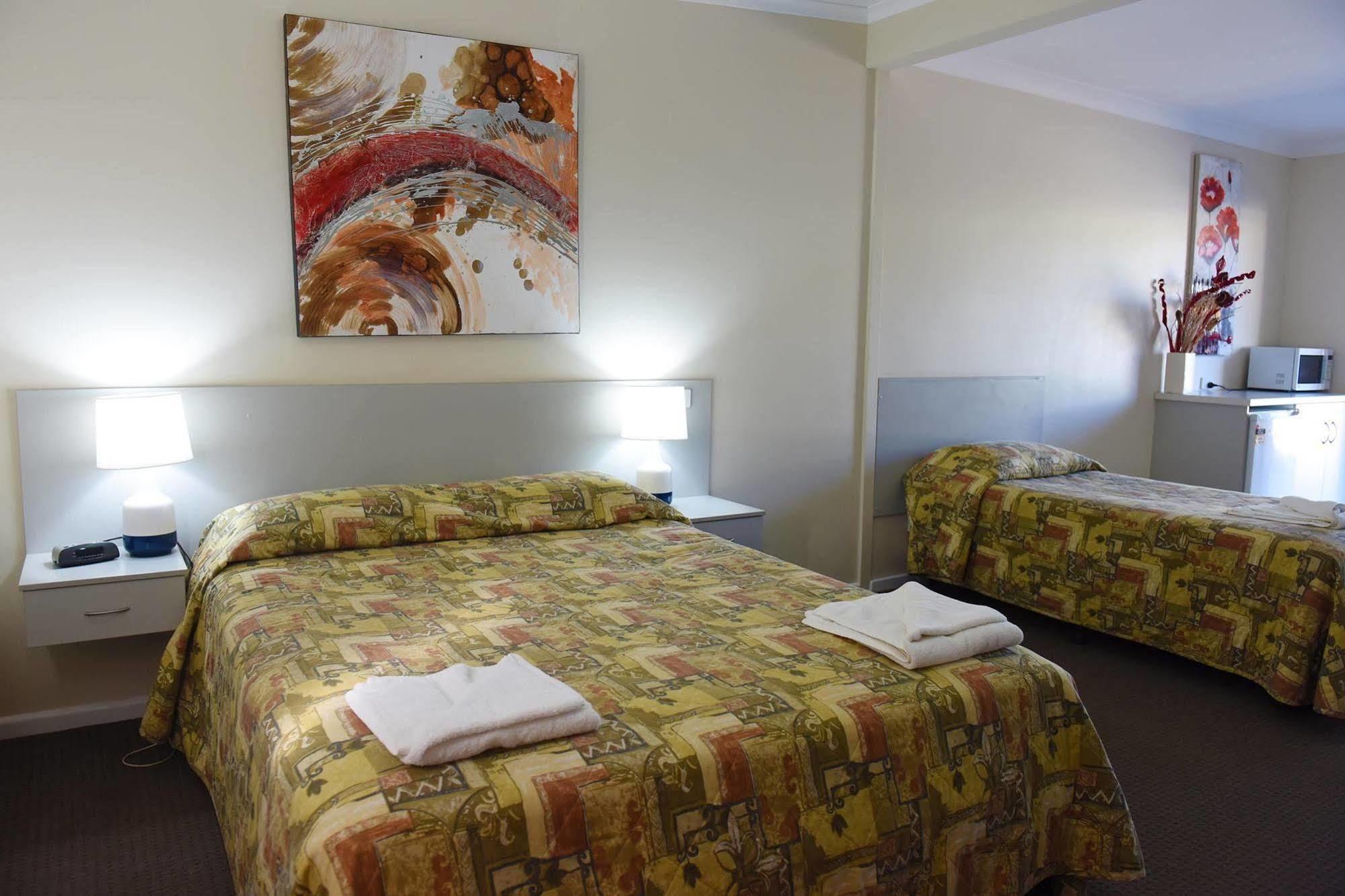 Mia Motel Гриффит Экстерьер фото